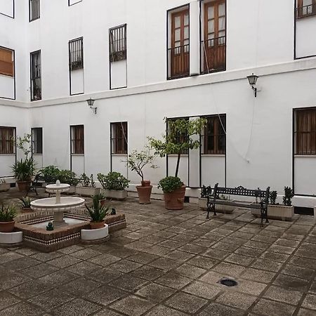 Apartamento Puerta Real Севилья Экстерьер фото